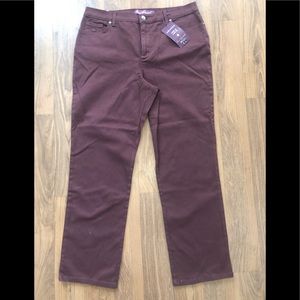 Gloria Vanderbilt. The Original Slimming Jean